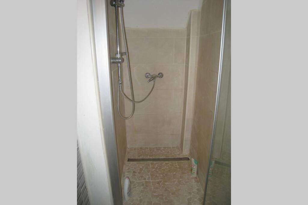 Charmante Maisonnette Aux Portes De Paris Saint-Ouen  ภายนอก รูปภาพ